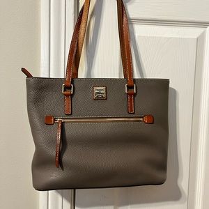 Dooney and Bourke Pebble Grain Shopper in the color Elephant.